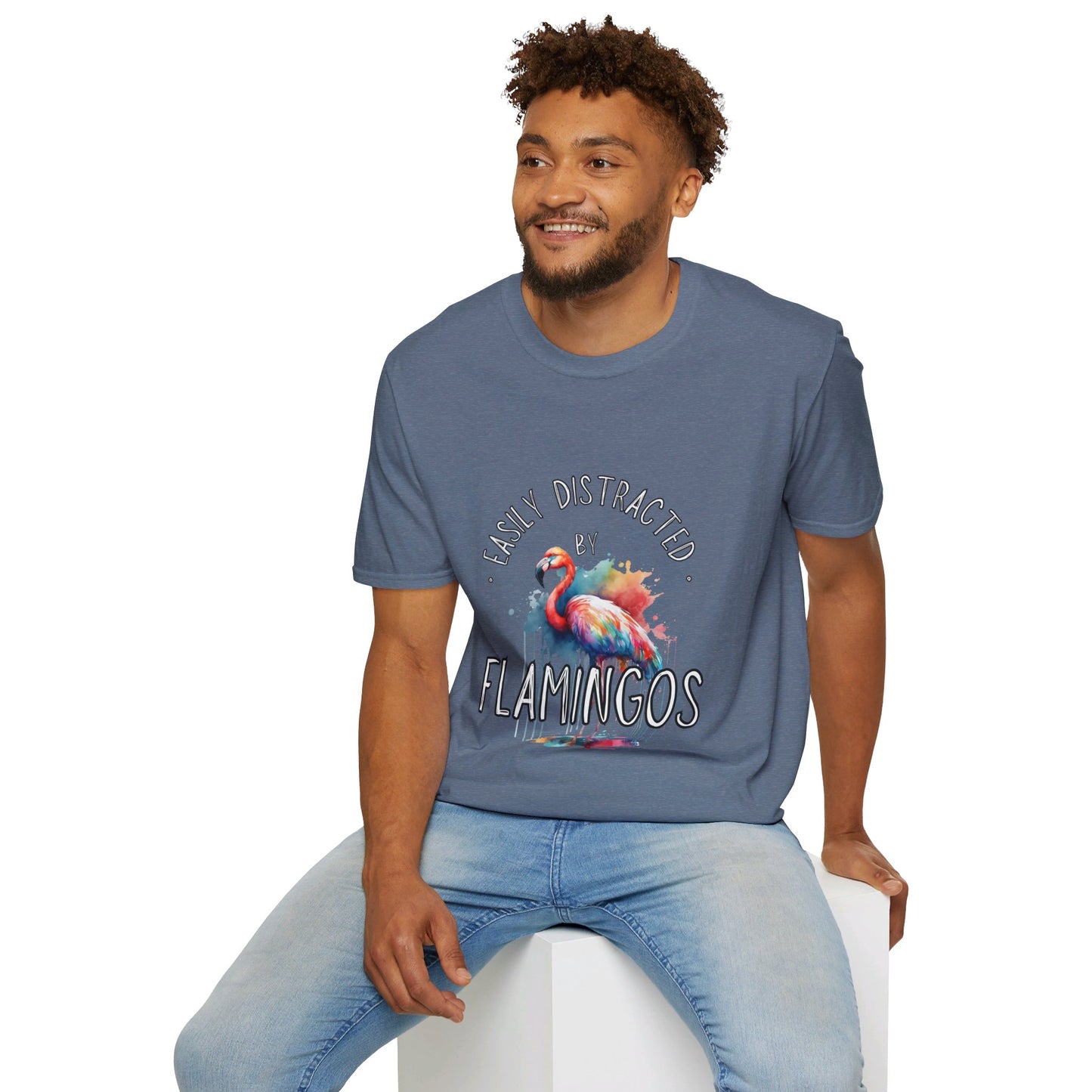 Easily distracted - Flamingos - Unisex Softstyle T-Shirt